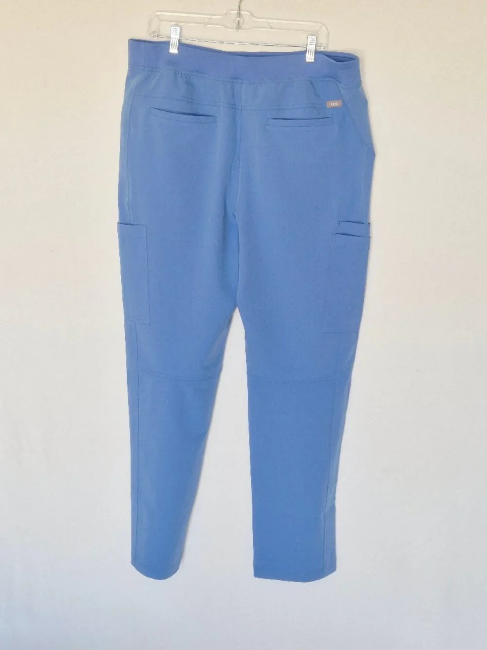 NEW FIGS Axim Straight-Leg Cargo Scrub Pants Pull-On 7-Pocket Ceil Blue